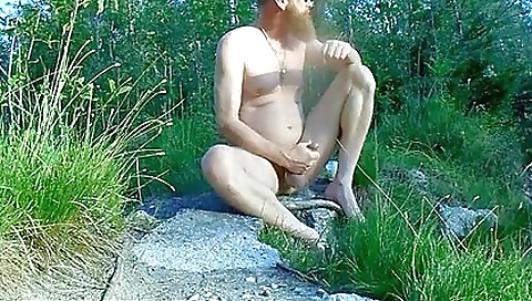 Kleiner Wichs Am Isarstrand