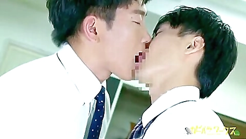 Japanese Handsome Boss Bonks Officer