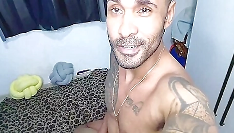 Magrinho Pauzudo Levou Pica No Cu E Leite, Nao Satisfeito Quis Tambem Porra Na Boca . Completo No Red 18 Min